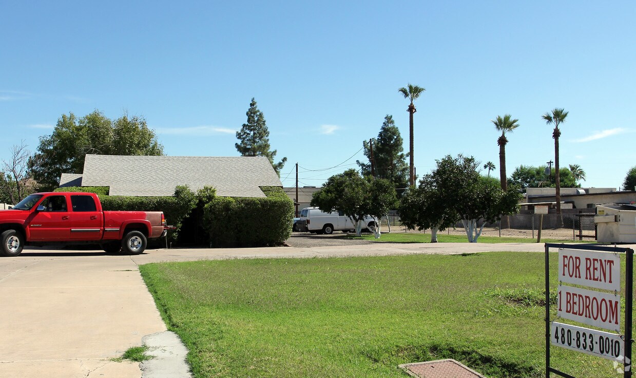 Primary Photo - 22nd Ave Apartments