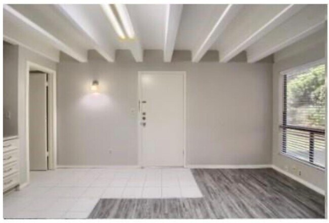 Foto del edificio - 5914 Lago Vista Way