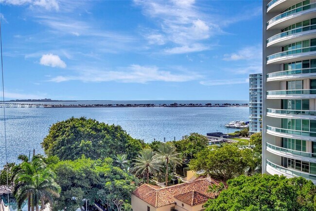 Foto del edificio - 1627 Brickell Ave