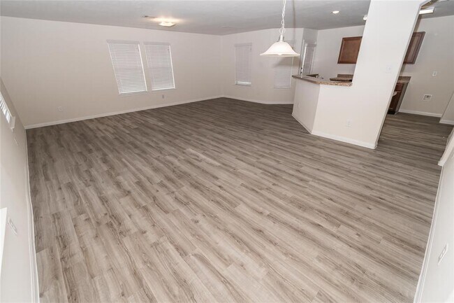 Foto del edificio - 3602 Bluebird Park Ln