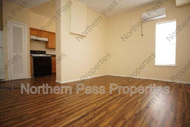 Foto del edificio - 3403 Pershing Dr