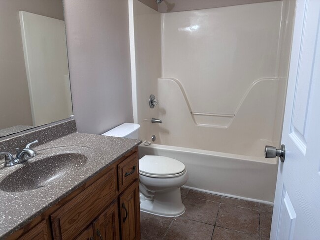 Building Photo - 69 Randi Dr