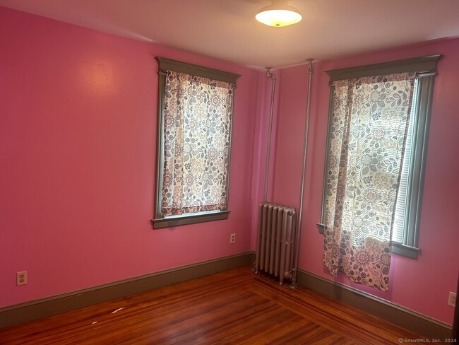 Building Photo - 441 New Britain Ave