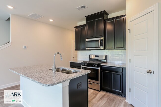 Foto del edificio - 220 Telford Dr