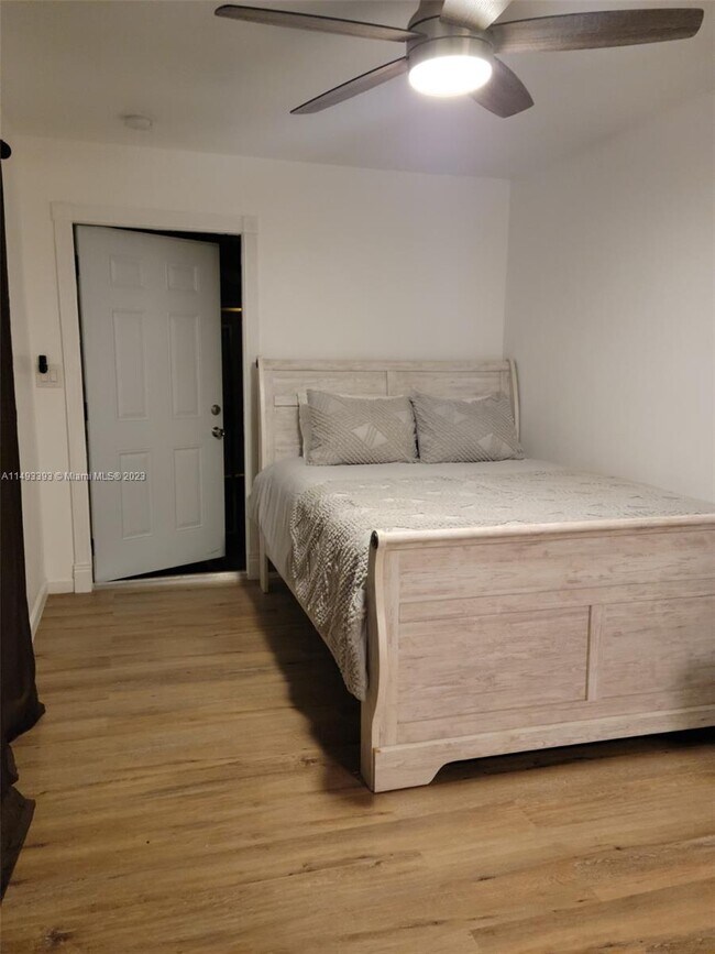 Foto del edificio - 920 SW 30th St