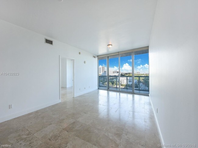 Foto del edificio - 888 Biscayne Blvd