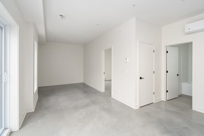 Photo du bâtiment - 7172 Rue Alexandra