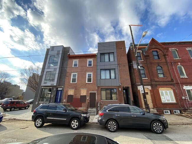 Building Photo - 1704 N Marshall St
