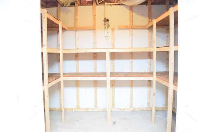 Building Photo - Spacious 3-Bedroom, 3-Bath Home with Bonus...
