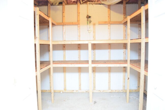 Foto del edificio - Spacious 3-Bedroom, 3-Bath Home with Bonus...