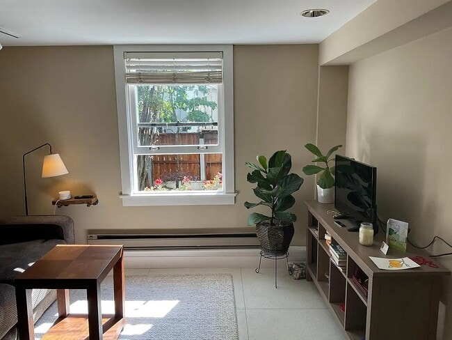 Foto del edificio - 2252 Jones St