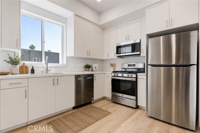 Building Photo - 14810 Delano St