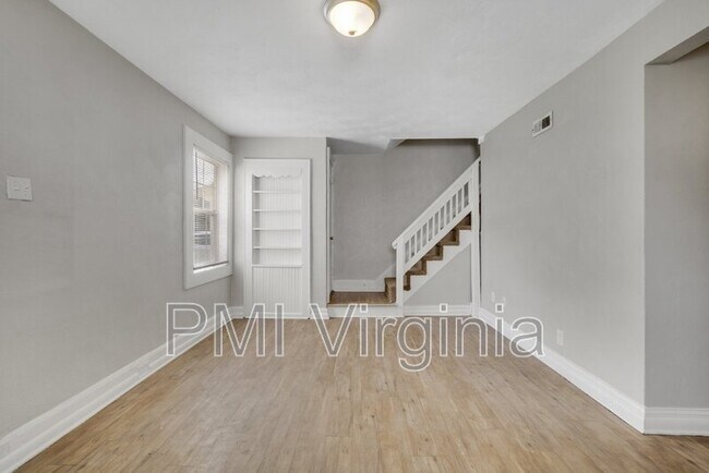 Foto del edificio - 16 Connor Pl
