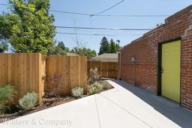 Building Photo - 4 br, 2 bath House - 1416 Spruce Street