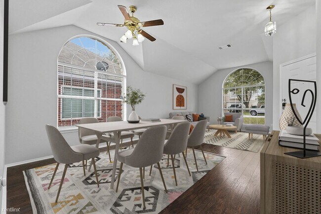 1 br, 1 bath House - 15509 Ozone Pl Spacio... photo'