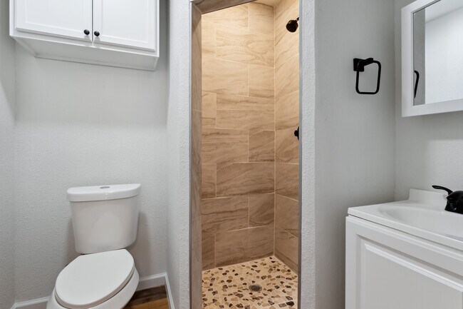 Building Photo - 2709 E 2nd St