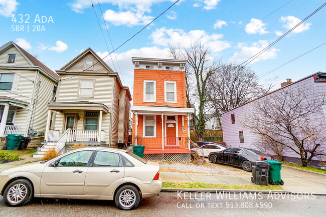 Building Photo - Spacious 5 BR house with amazing parking