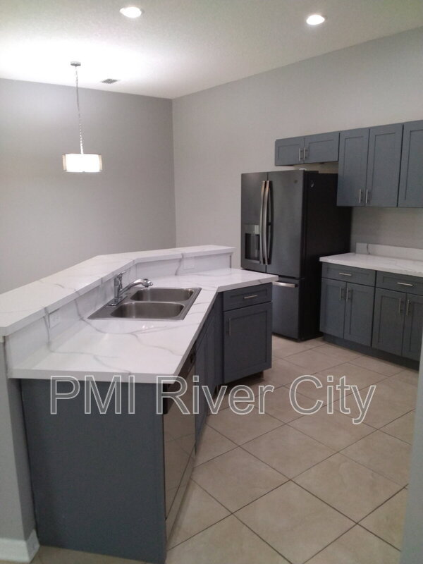 Foto del edificio - 818 Filmore Ln