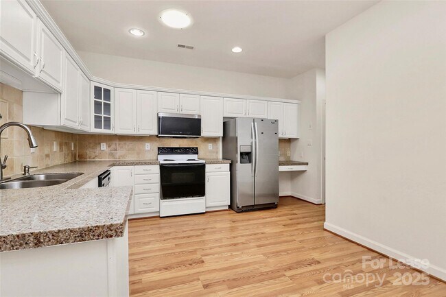 Foto del edificio - 11357 Olde Turnbury Ct