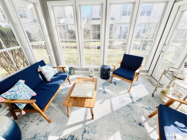 Sunroom - 20256 Simonton Ct