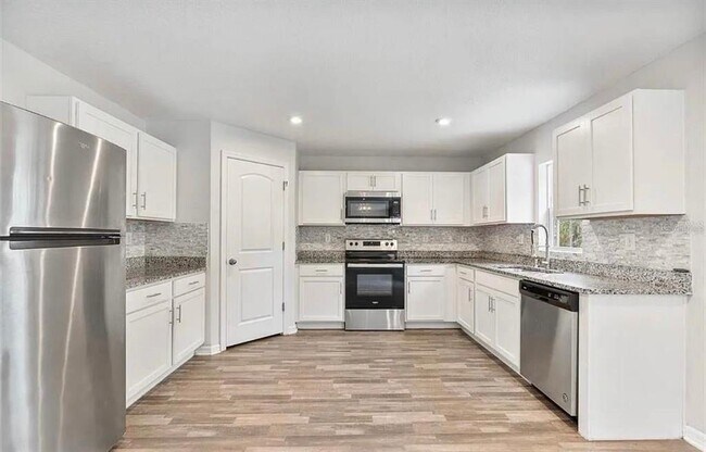 Building Photo - 1463 Swan Ct
