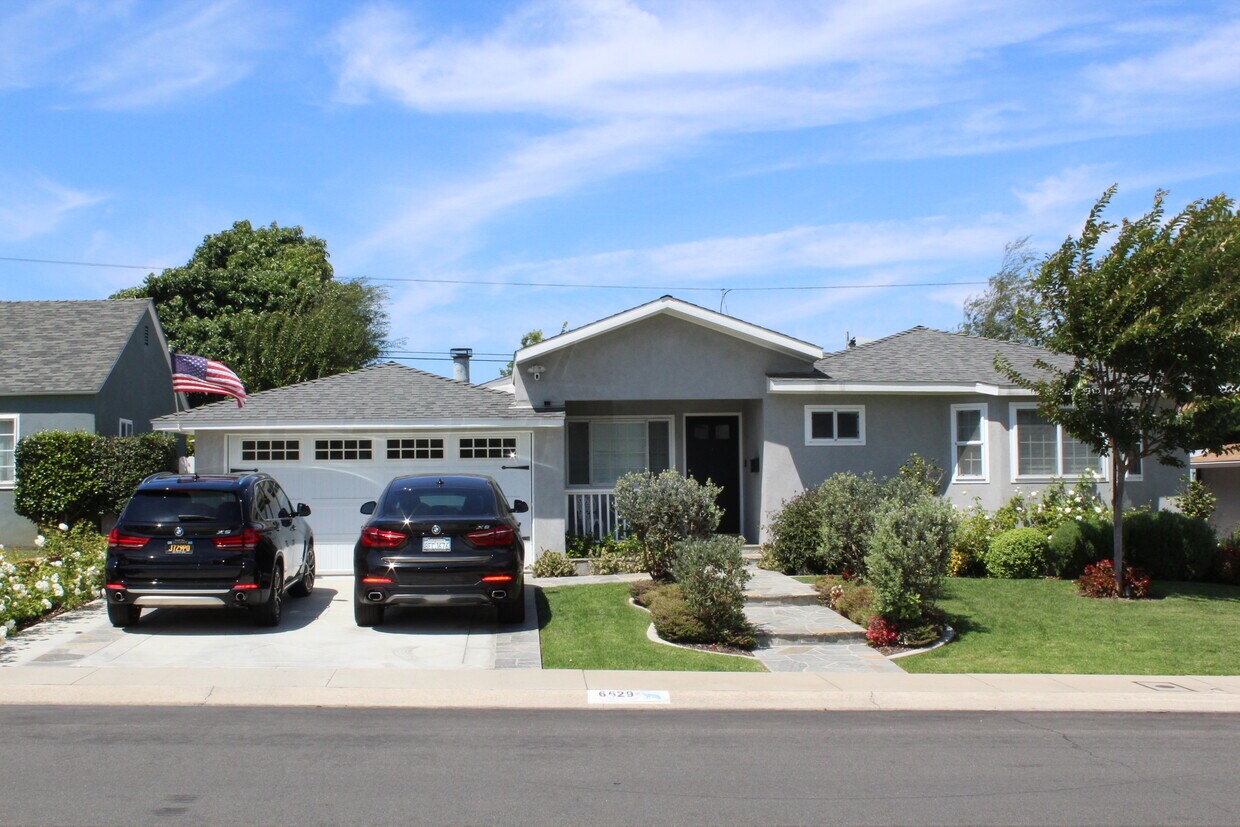 Primary Photo - 6629 W 87th Pl
