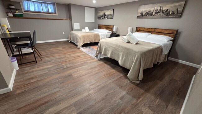 Foto del edificio - 1421 S Carey St