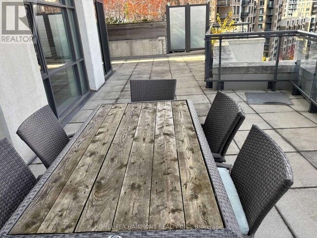 Photo du bâtiment - 8130 Birchmount Rd