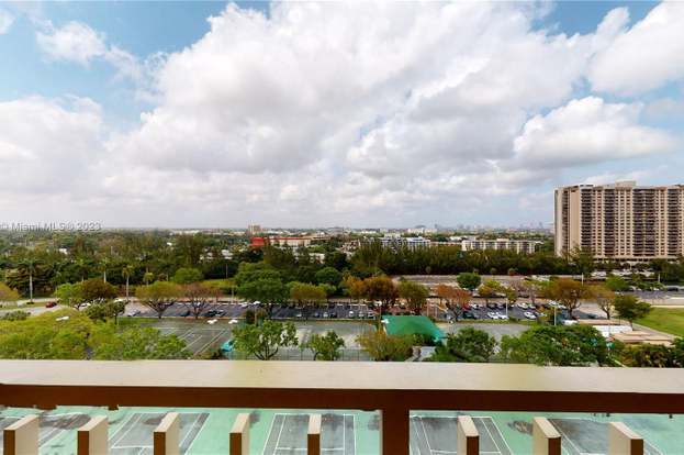 Building Photo - 11113 Biscayne Blvd