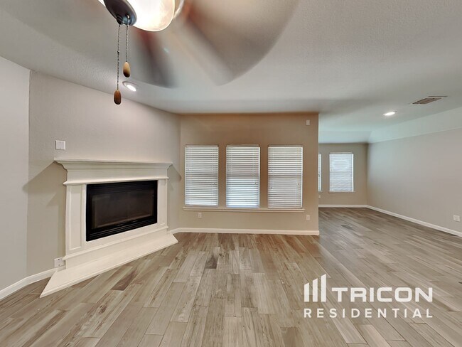 Foto del edificio - 124 Gentle Winds Rd