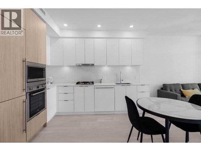 Photo du bâtiment - 537 Cottonwood Ave