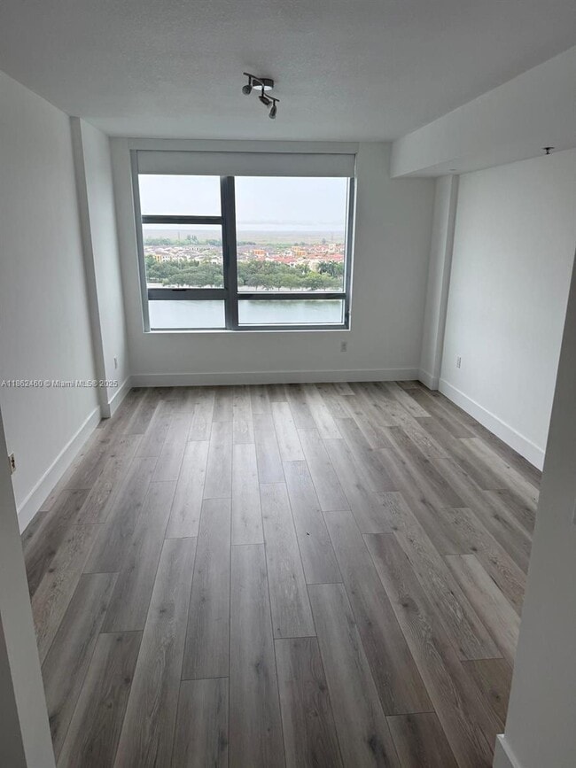 Foto del edificio - 2681 N Flamingo Rd