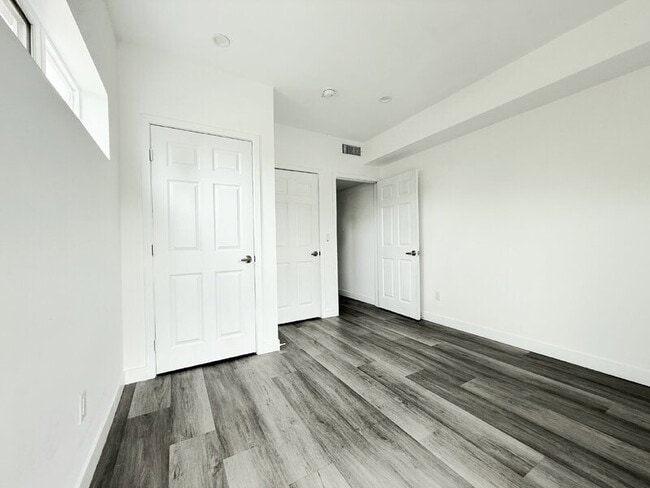 Foto del edificio - 1260 Leighton Ave