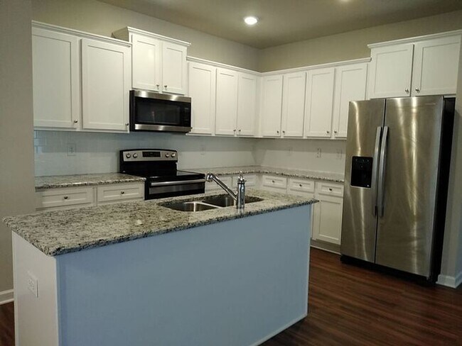 Building Photo - 264 Rankin Cir