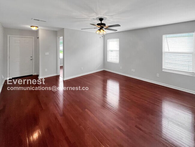 Foto del edificio - 112 Jesse Layne Dr