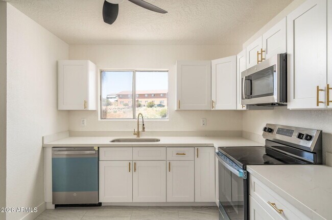 Foto del edificio - 4224 Canyon Trail