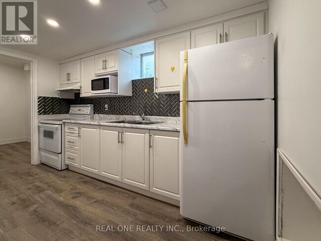 Photo du bâtiment - 3421 Ellengale Dr