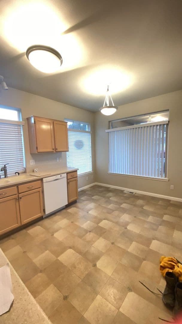 Foto del edificio - Cozy Home in a Gated Community!