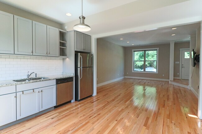 Living/Kitchen - 406 Dobson St