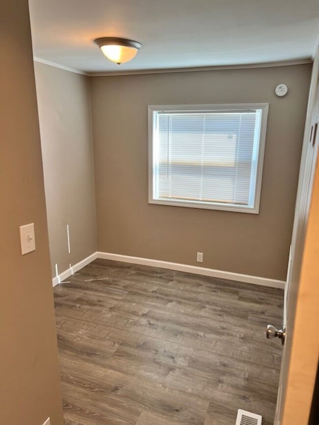 Building Photo - Fantastic 3 Bedroom/2 Bath Home