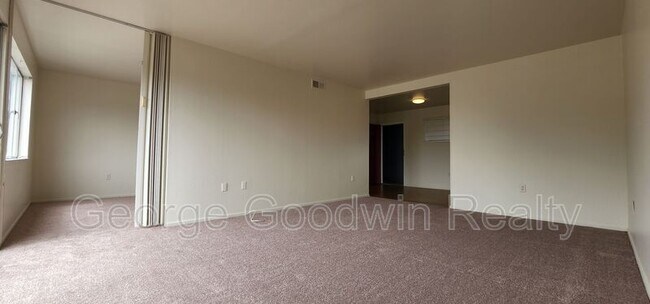 Building Photo - 1220 14th Ave