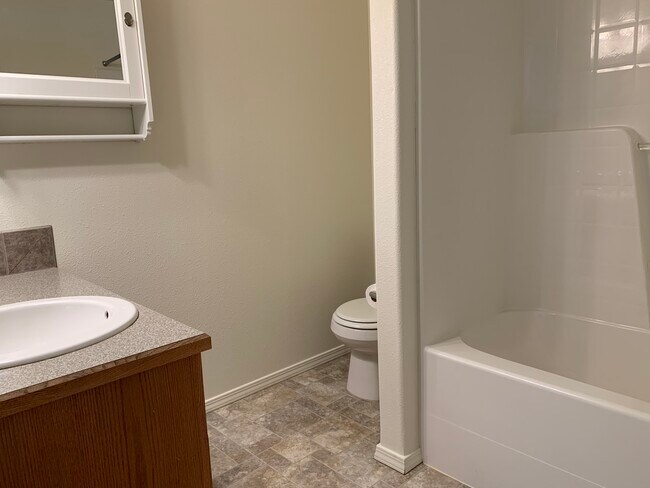 Photo - 1809 NE 90th Cir House