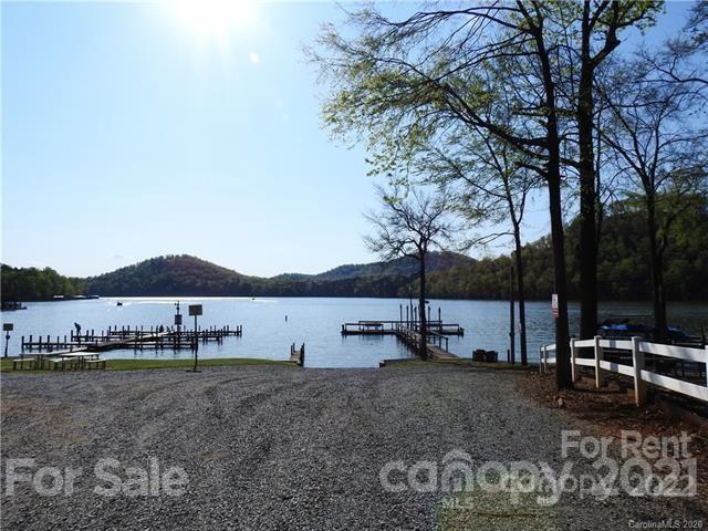 Foto del edificio - 630 Pine Lake Dr