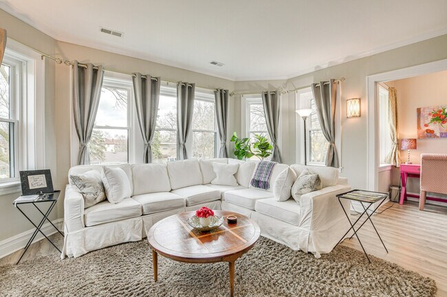 Foto del edificio - 1538 Fowler Ave