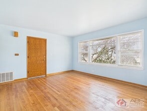 Building Photo - 755 Dulles Rd