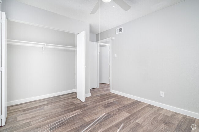 2 dormitorios, 1 baño - 939 pies cuadrados - Dormitorio 2 - The Howard