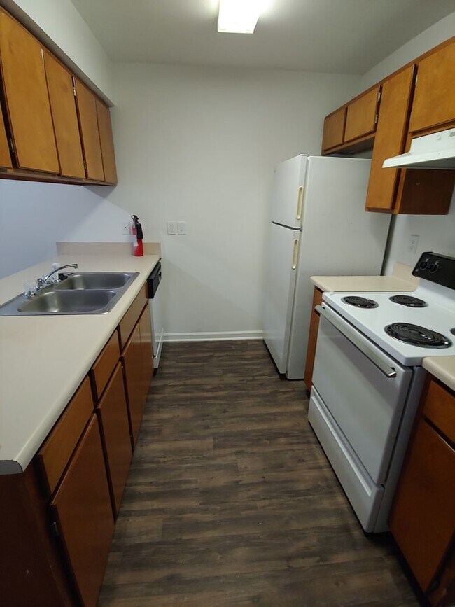 Building Photo - 227 Dixie Dr