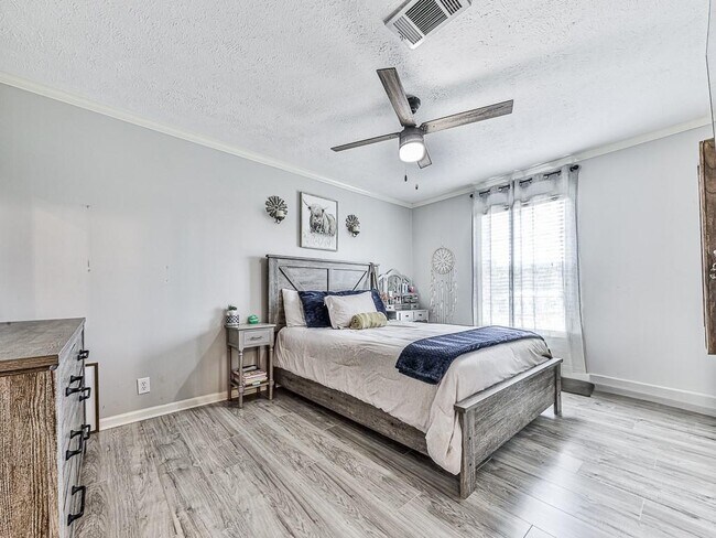 Foto del edificio - 2809 Pleasant Arbor Rd