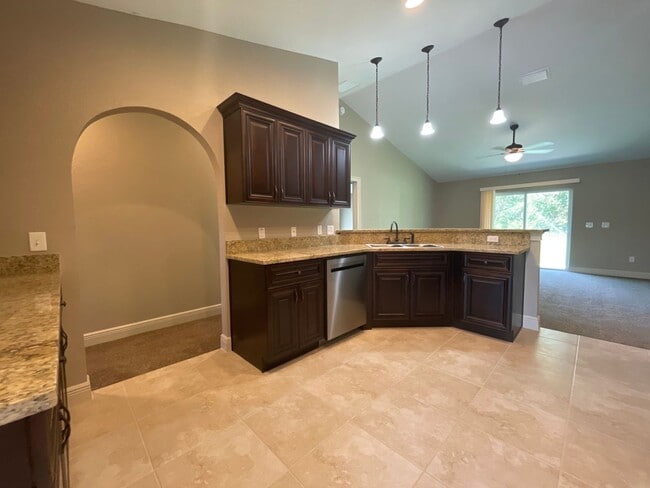 Foto del edificio - 3/2 Single Family Home with 2 Car Garage i...