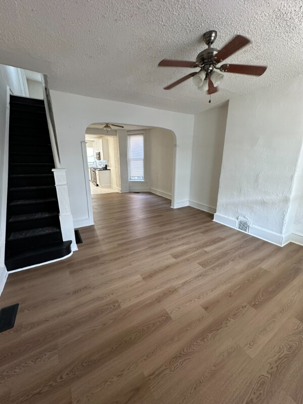 Foto del edificio - 5627 Addison St